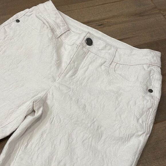 Simply Vera Wang white crinkle denim cropped pants size 2 - Picture 3 of 7